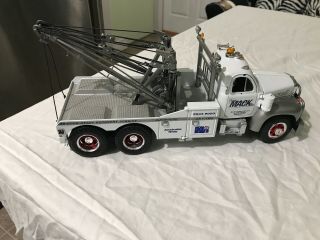 Extremely Rare First Gear 1/25 Mack Towing Australia B61 Tow Truck, 11