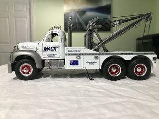 Extremely Rare First Gear 1/25 Mack Towing Australia B61 Tow Truck, 3