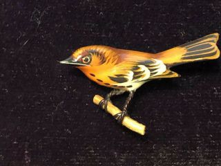 Fabulous Carved Miniature Art Takahashi Life Like Hand Painted American Bird Pin