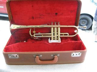 Vintage Holton Collegiate Trumpet With Og Collegiate Mouth Piece And Case