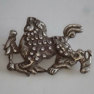Unusual Antique Cast Sterling Silver Chinese Foo Dog Brooch
