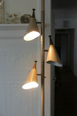 Vintage Mid - Century Cream Color 3 Cone Tension Pole Lamp - 1960 ' s 6