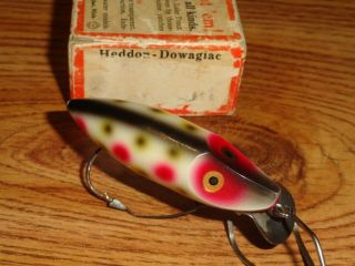 VINTAGE FISHING LURE HEDDON RIVER RUNT N9110S NO SNAG STRAWBERRY W/BRUSH BOX 3