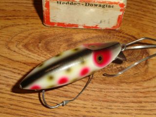 VINTAGE FISHING LURE HEDDON RIVER RUNT N9110S NO SNAG STRAWBERRY W/BRUSH BOX 5