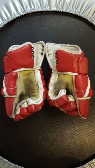 Vaughn Hockey Gloves 14.  5 