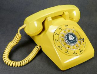 Western Electric Vintage Yellow Rotary Dial Desk Telephone Model C/d500 Restored