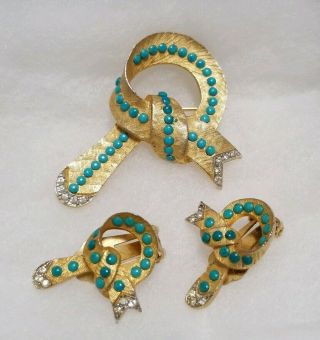 Rare Vintage Hattie Carnegie Gold Turquoise Rhinestone Clip Earrings Signed