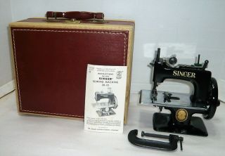 Vintage Black Singer Childs Sewing Machine W/case,  Clamp