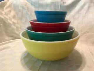 Set Of 4 Vintage Pyrex Glass Primary Colors Mixing Bowls Gorgeous