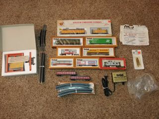 Vintage Tyco Ho Scale Electric Train Set In Boxes,