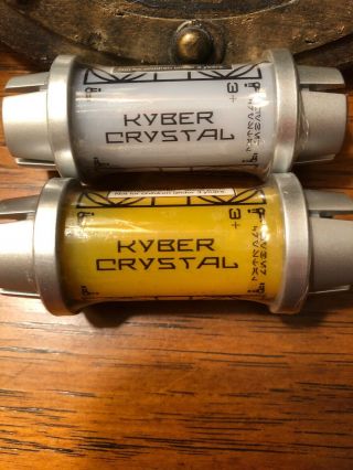 Star Wars Galaxys Edge Yellow And White Kyber Crystal Set.  Rare And Hard To Find