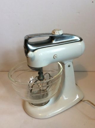 Vintage Kitchenaid Model 4 - C Mixer With Glass Bowl And Beater