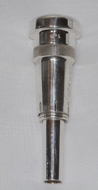 Vintage Jerwyn Adjustable 1.  5 Trumpet Mthp 25 Throat Old Stock
