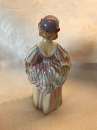 Rare Royal Doulton Figurine Denise M35 RD 794185 Style One L Harradine 1933 - 45 3