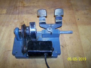 Small Vintage Ilco Locksmith Key Duplicating Machine,  Runs Needs Belt 3