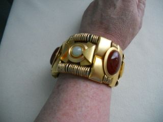 VINTAGE 80 ' s DANNAH GRIPOIX COUTURE RUNWAY EGYPTIAN REVIVAL CABOCHON BRACELET 8