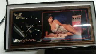 Old Stock Vintage Snap - On Collectible Wall Clock Pin Up Battery Charger