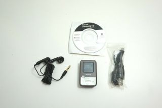 Vintage / Nos Sansa Clip Zip Mp3 Player 4gb With Cords And Software Cd Nwot