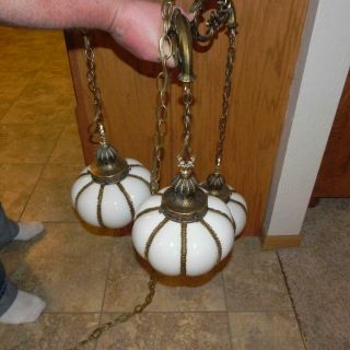 01350 Vintage Retro 3 Globe Light Hanging Lamp Swag Mid Century