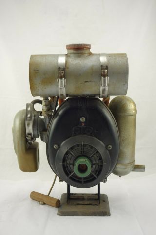 Vintage Jlo Small Motor Engine