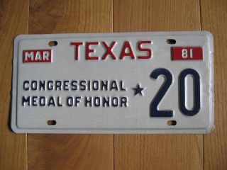 Texas Congressional Medal Of Honor 1981 " Number 20 " License Plate Top Rare