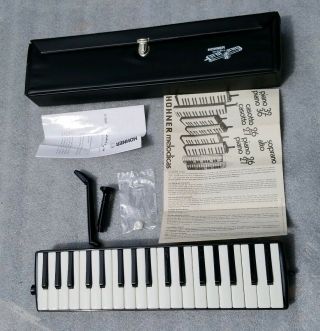 Vintage Hohner Melodica Piano 36 Musical Instrument.  2 Mouthpieces,  Case,  Instruc