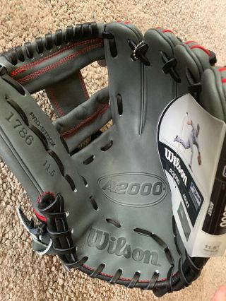 Wilson A2000 11.  5 Custom Exclusive 1786 Grey,  Black and Red Baseball Glove Rare 2