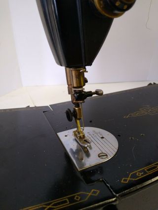 Vintage Singer 301A Sewing Machine in Black 3