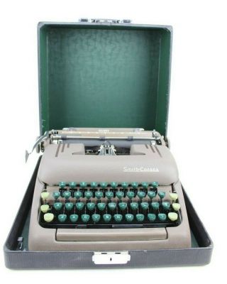 Vintage Lc Smith Corona Portable Typewriter And Case " Silent " Green Keys