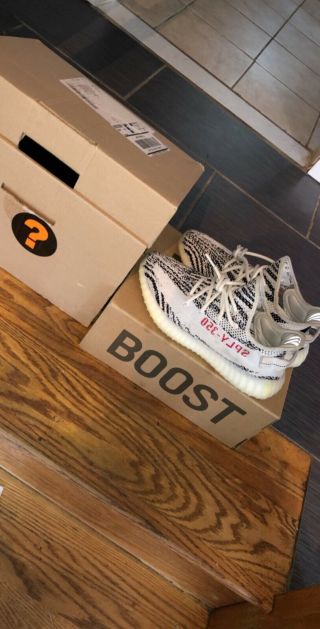 Adidas Yeezy Boost 350 V2 Zebra Size 8.  5 Vnds Rare Supreme Kanye