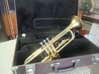 Yamaha Ytr2320 Vintage Student Trumpet W/7c Mouthpiece & Case