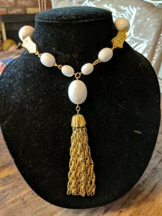 Vtg Crown Trifari Oriental Necklace 60swhite Lucite Bead Goldtone Tassel Pendant