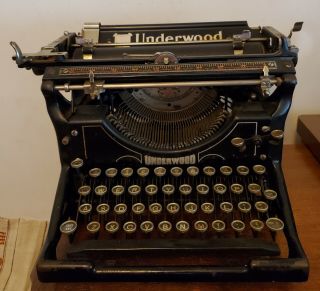 Vintage Antique Underwood Typewriter Black Typing
