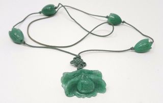 Vintage Chinese Carved Green Jade Jadeite Flower Pendant Bead Necklace