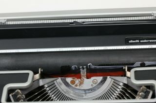 Vintage Olivetti Underwood Lettera 33 Typewriter Well, 5