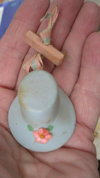 Vintage 1930s - 40s Plastic Blue Sun Bonnet With Pink Ribbons Brooch/pin