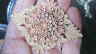 Vintage 1930s - 40s Plastic/celluloid Cluster Flower Brooch/pin