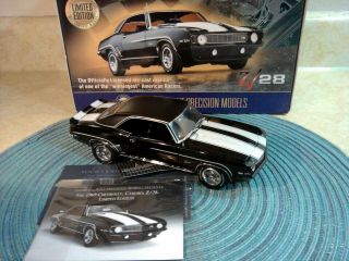 Franklin 1969 Chevy Camaro Z/28 1:24 Rare Le Nos.  Docs.  Undisplayed