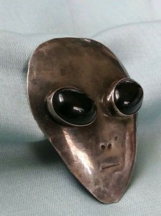 Vtg Handmade OOAK Sterling Silver Black Onyx Eyes Face Head Alien Pin Brooch 3