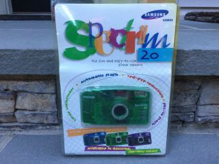 Old Stock Vintage Samsung Spectrum 20 Clear Green 35 Mm Film Camera