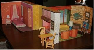 1964 Barbie Dream House / Owner