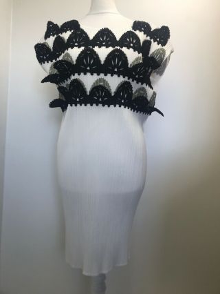Immaculate And Rare Pleats Please.  Issey Miyake White Appliqué Dress/tunic.  Sz 3