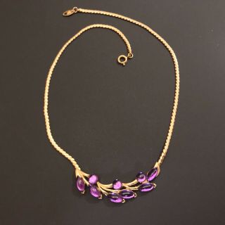 Vintage Trifari Tm Gold Tone Purple Glass Cabochon Pendant Necklace