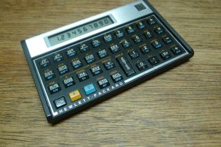 HP - 11C PROGRAMMABLE RARE VINTAGE CALCULATOR PERFECTLY 4