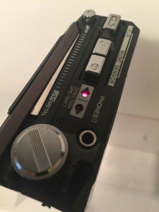 Vintage AIWA HS - J400 AM/FM Stereo Radio Cassette Player Recorder Walkman 2