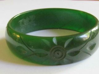 Vintage Art Deco Carved Green Flower Bakelite Bangle / Bracelet