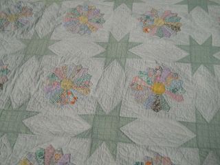 Pretty Vintage Handmade Quilt Circa 30 