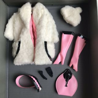 Barbie Lamb`n Leather 1467 Mattel Coat Hat Boots Belt Bag & Gloves Vintage Mod