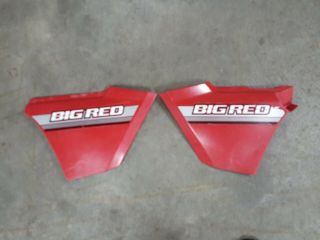 Honda Big Red 250es Side Panels Side Covers 1985 Oem Set Rare