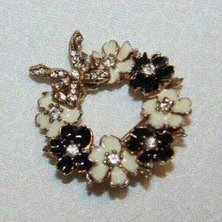 1 1/4 Inch Signed Ciner Enamel And Rhinestone Flower Pin Cute And Exc.